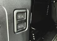 Land Rover Defender 8