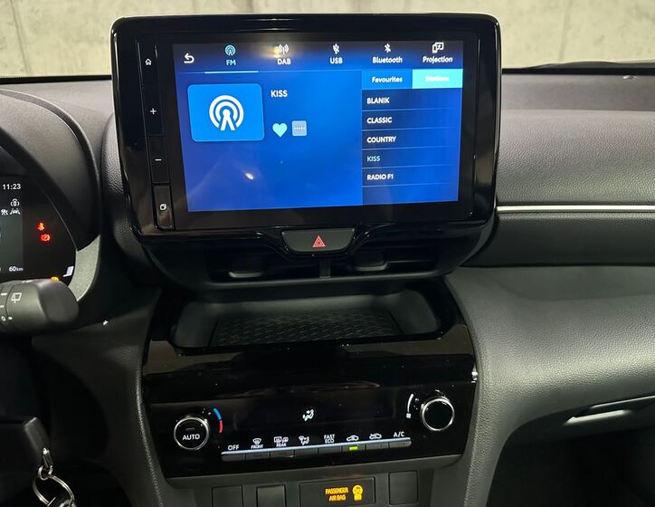 Toyota Yaris Cross 15