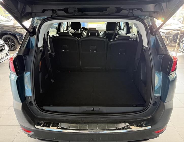 Peugeot 5008 23