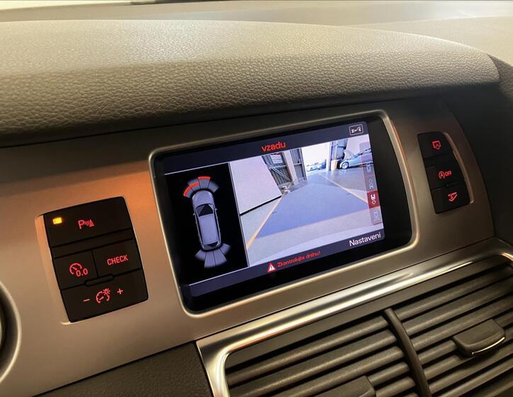 Audi Q7 8