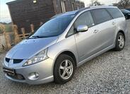 Mitsubishi Grandis 1