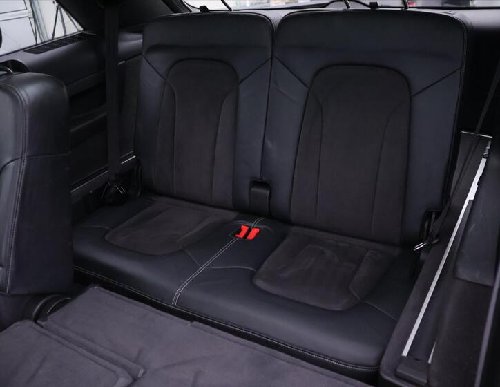 Audi Q7 18