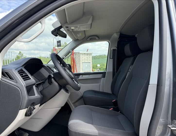 Volkswagen Transporter 9
