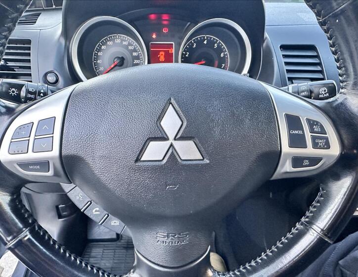 Mitsubishi Lancer 19