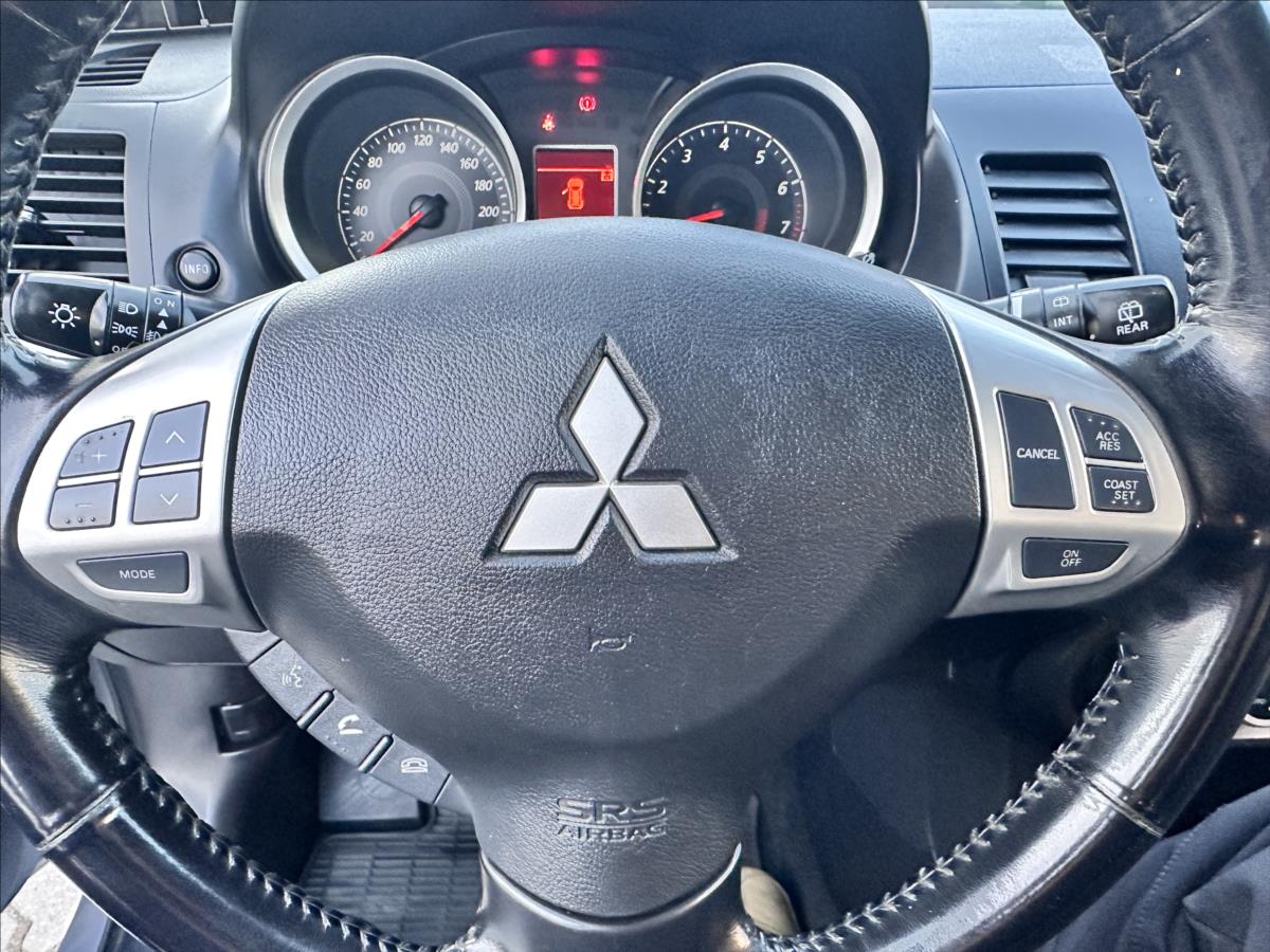 Mitsubishi Lancer