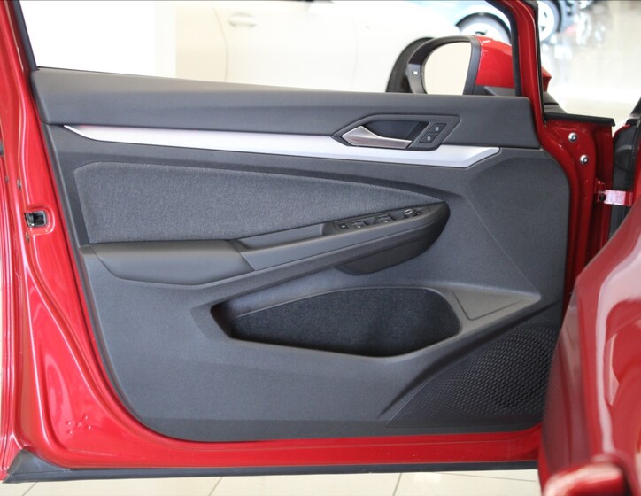 Volkswagen Golf 18
