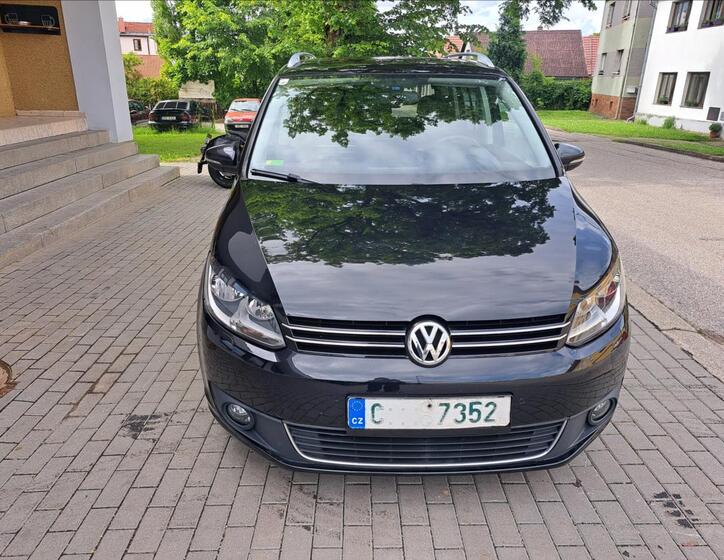 Volkswagen Touran 2