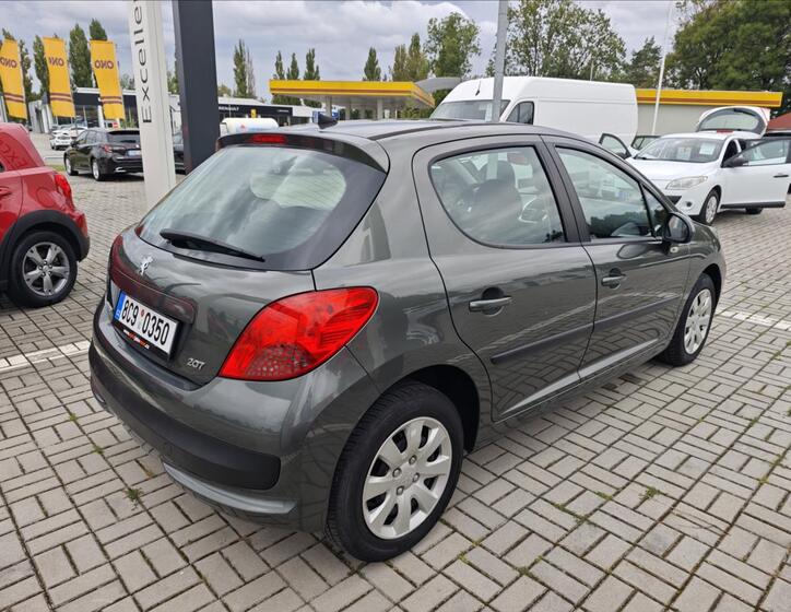 Peugeot 207 6