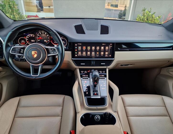 Porsche Cayenne 23