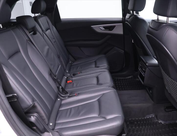 Audi Q7 61