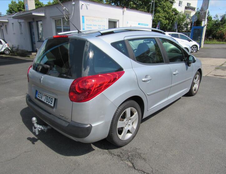 Peugeot 207 6