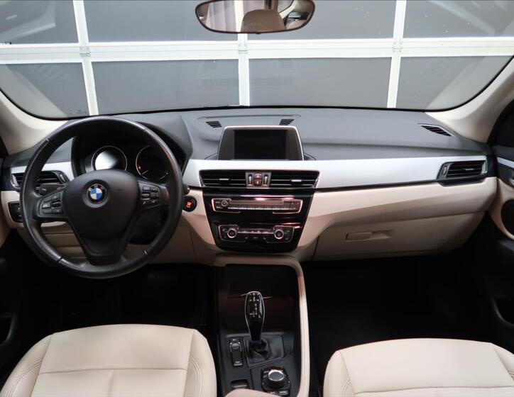 BMW X1 12