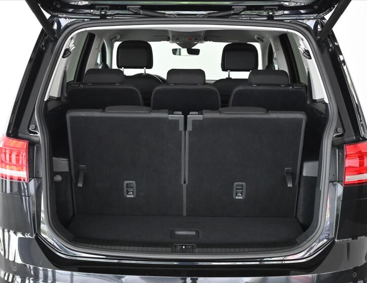 Volkswagen Touran 6