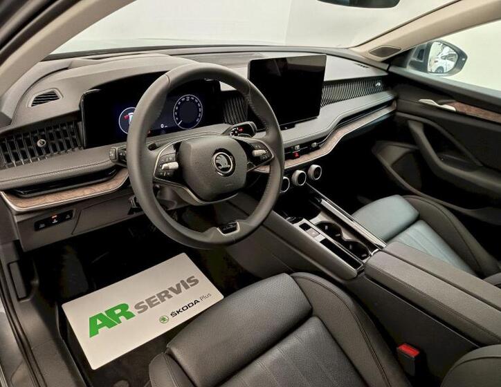 Škoda Superb 24