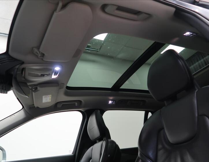 Volvo XC90 27