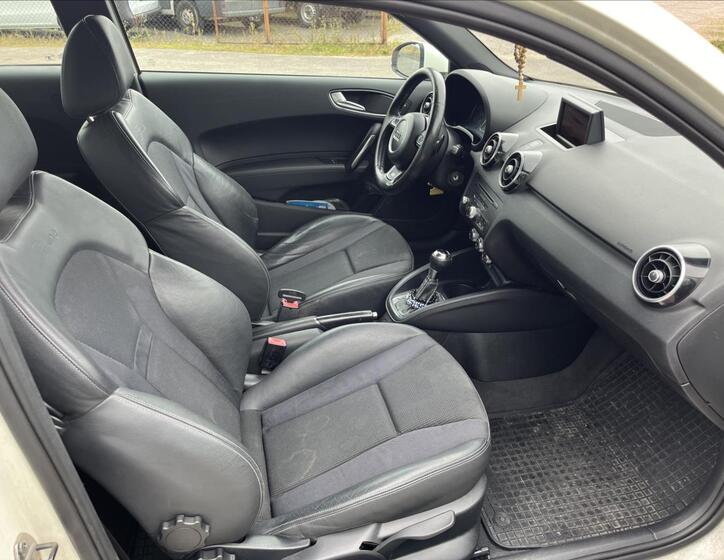 Audi A1 10