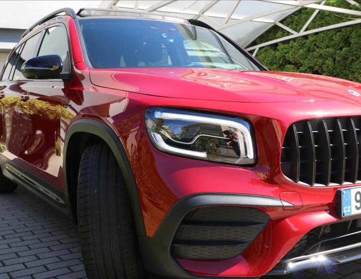 Mercedes-Benz GLB 16
