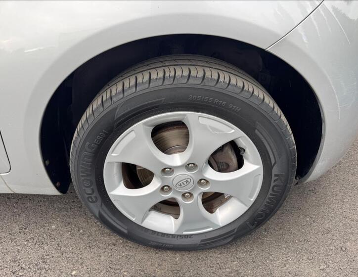 KIA Venga 26