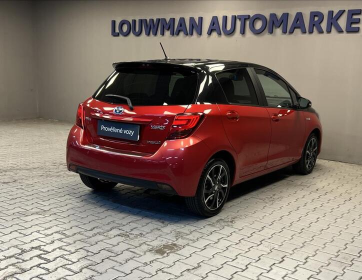 Toyota Yaris 2