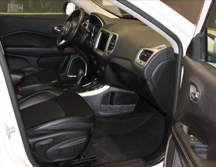 Jeep Compass 22