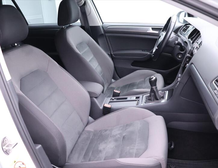 Volkswagen Golf 14