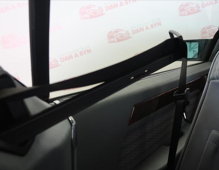 Mercedes-Benz 124 23