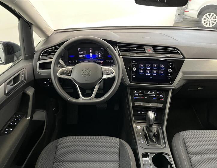 Volkswagen Touran 5