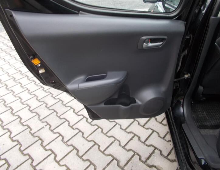 Suzuki Alto 17