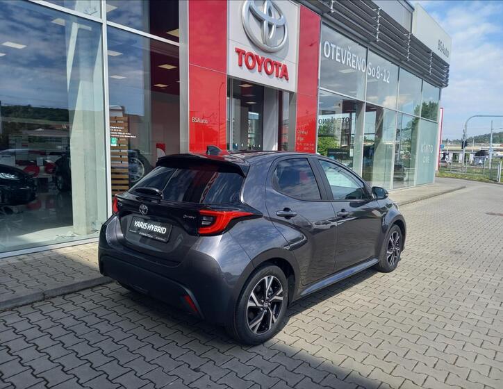 Toyota Yaris 4