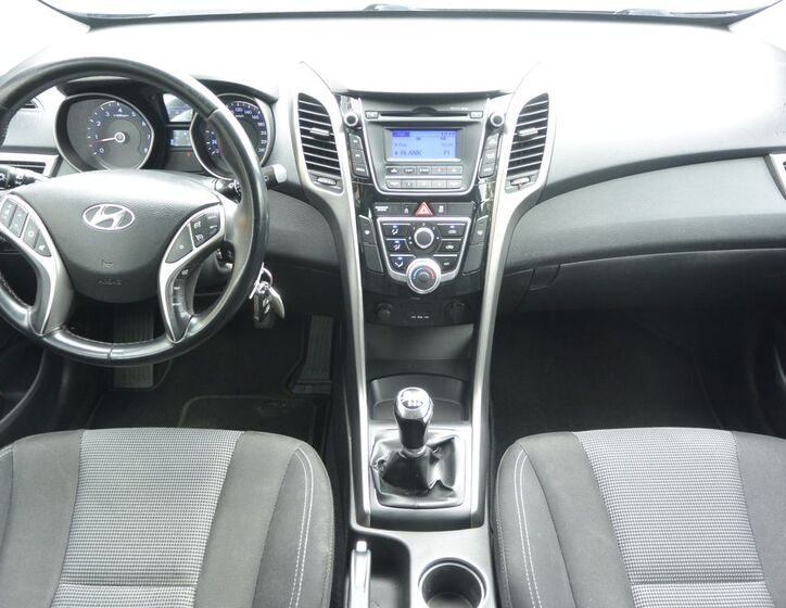 Hyundai i30 11