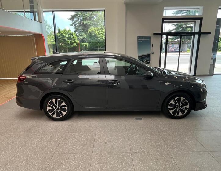KIA Ceed 4