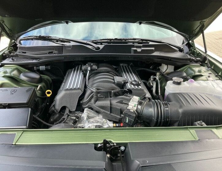 Dodge Challenger 19
