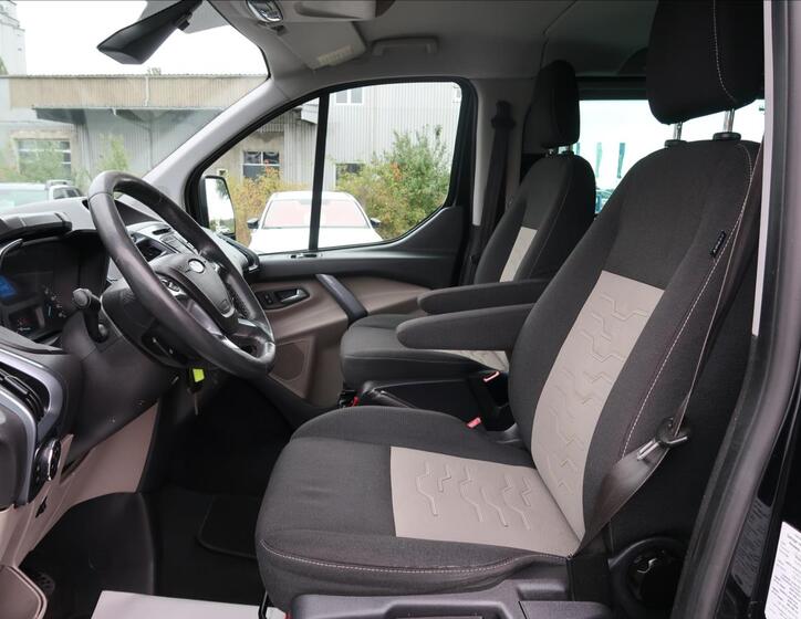 Ford Transit Custom 12