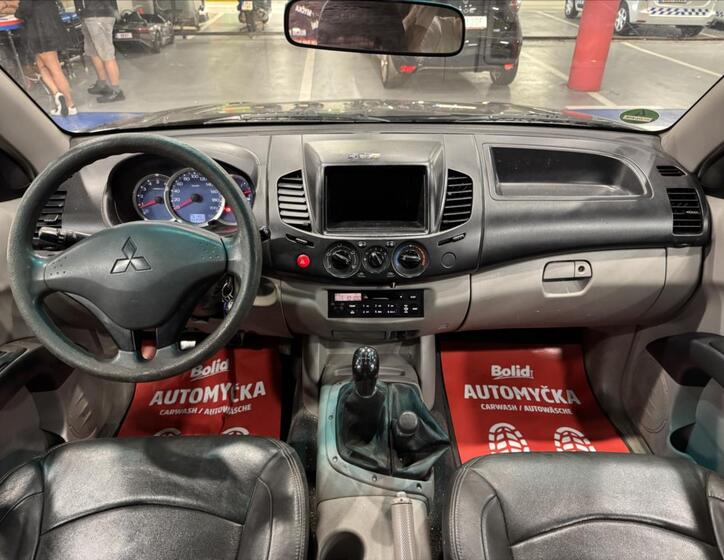 Mitsubishi L200 21