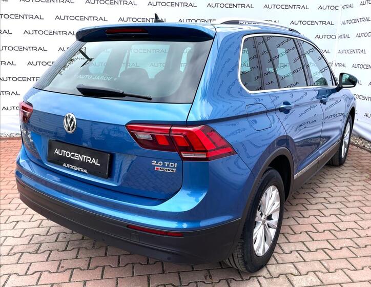 Volkswagen Tiguan 9
