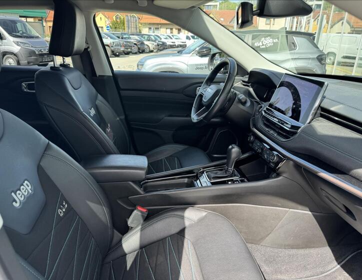 Jeep Compass 9