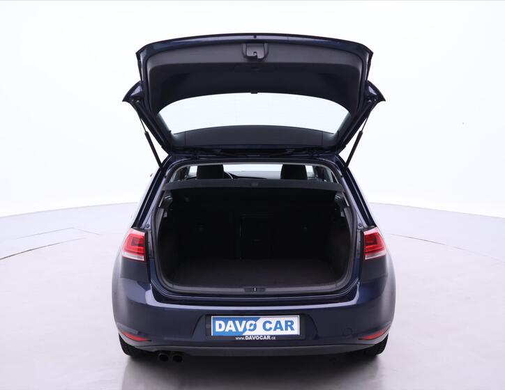 Volkswagen Golf 9