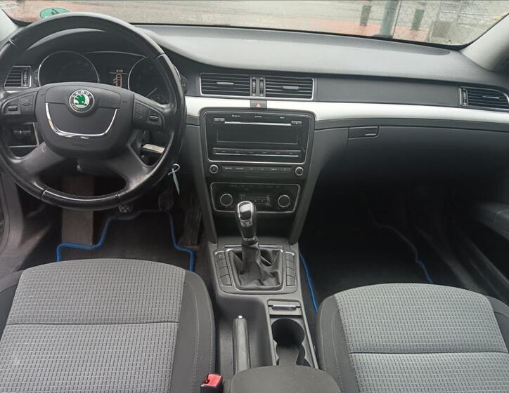 Škoda Superb 17