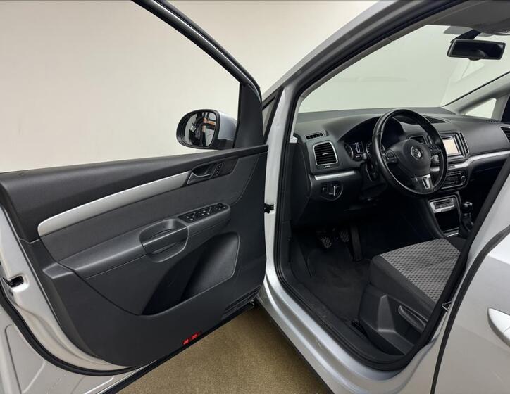 Volkswagen Sharan 24