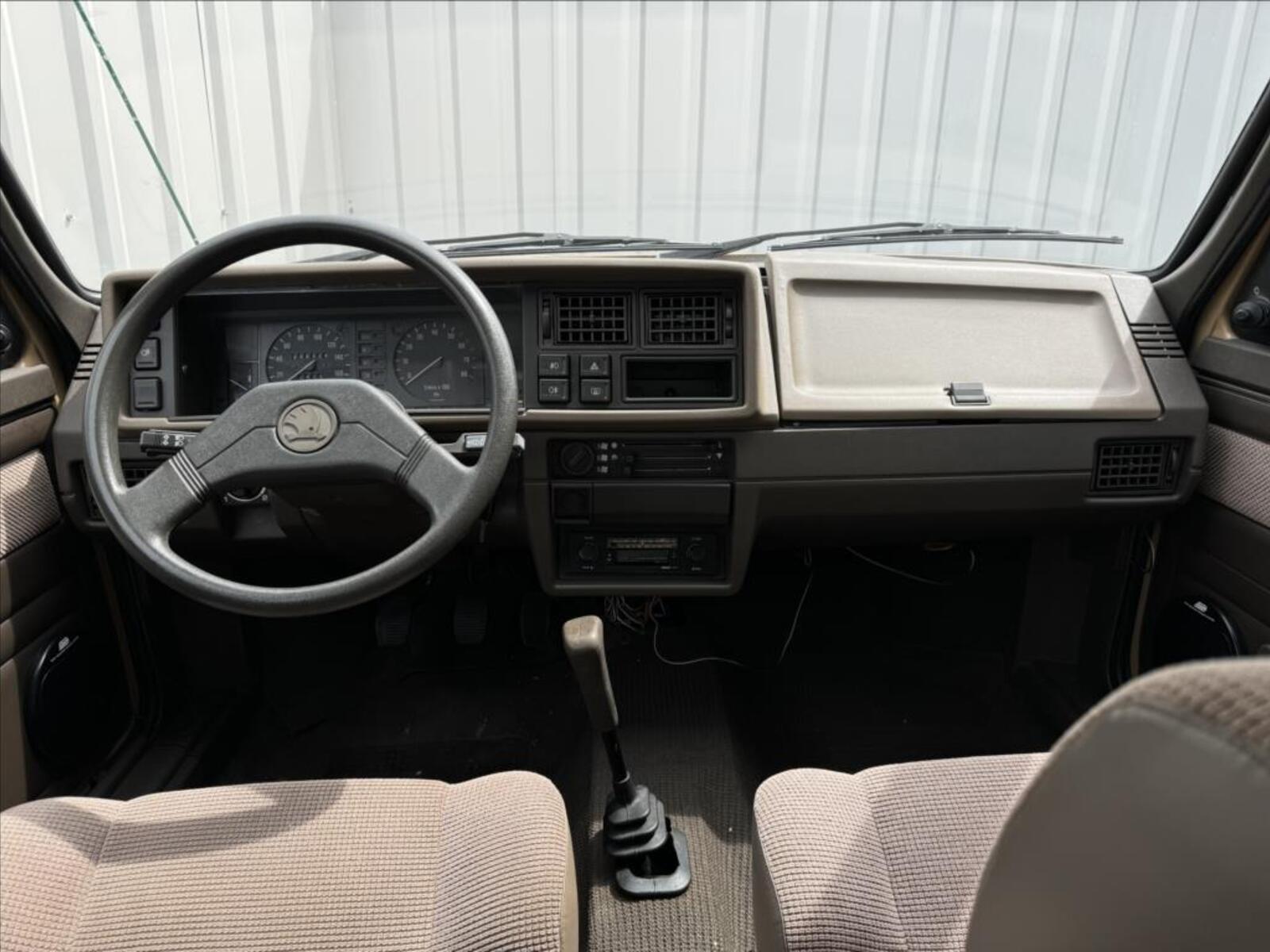 Škoda Favorit 18