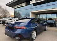 BMW i5 8