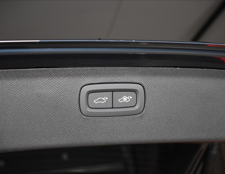 Volvo XC90 23