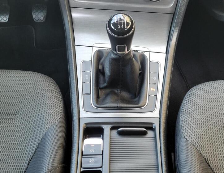 Volkswagen Golf 34