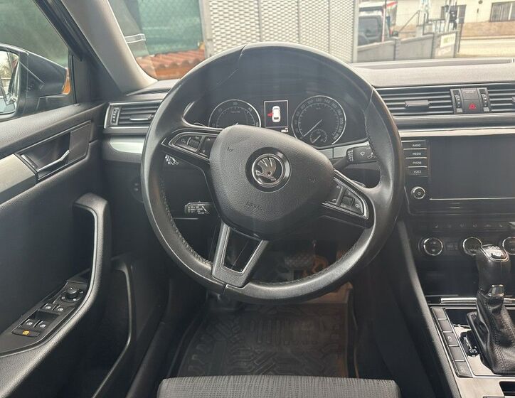 Škoda Superb 13