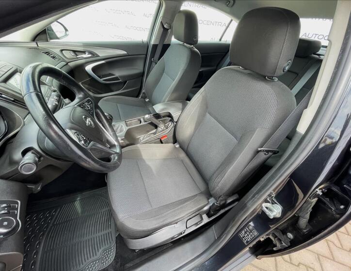 Opel Insignia 11