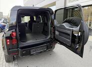 Land Rover Defender 24