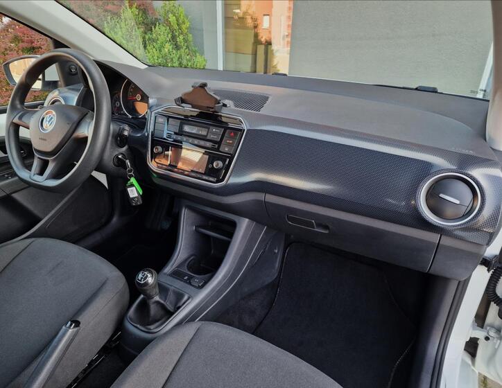 Volkswagen up! 13