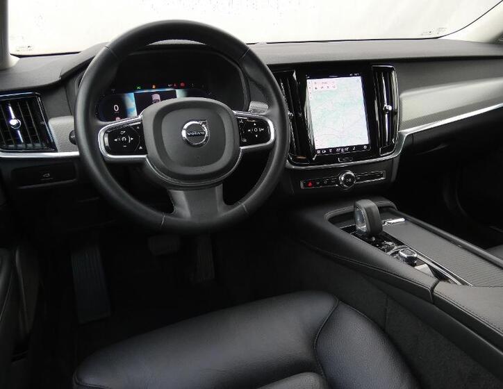 Volvo V90 5