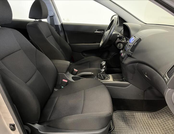 Hyundai i30 16