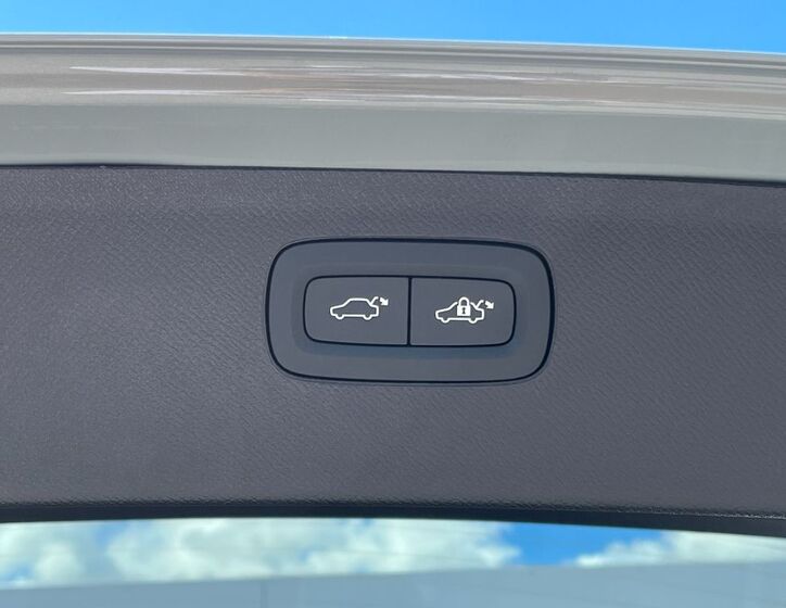 Volvo XC90 13